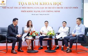 Đội ngũ bác sĩ và chuyên gia của 2 đơn vị có phần giao lưu, chia sẻ trực tiếp với khách hàng tại sự kiện