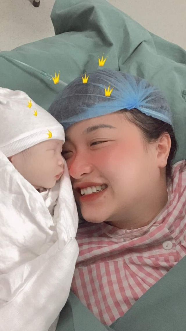 Hạnh phúc của người mẹ sau khi thực hiện kỹ thuật hỗ trợ sinh sản tại Bệnh viện Đức Phúc