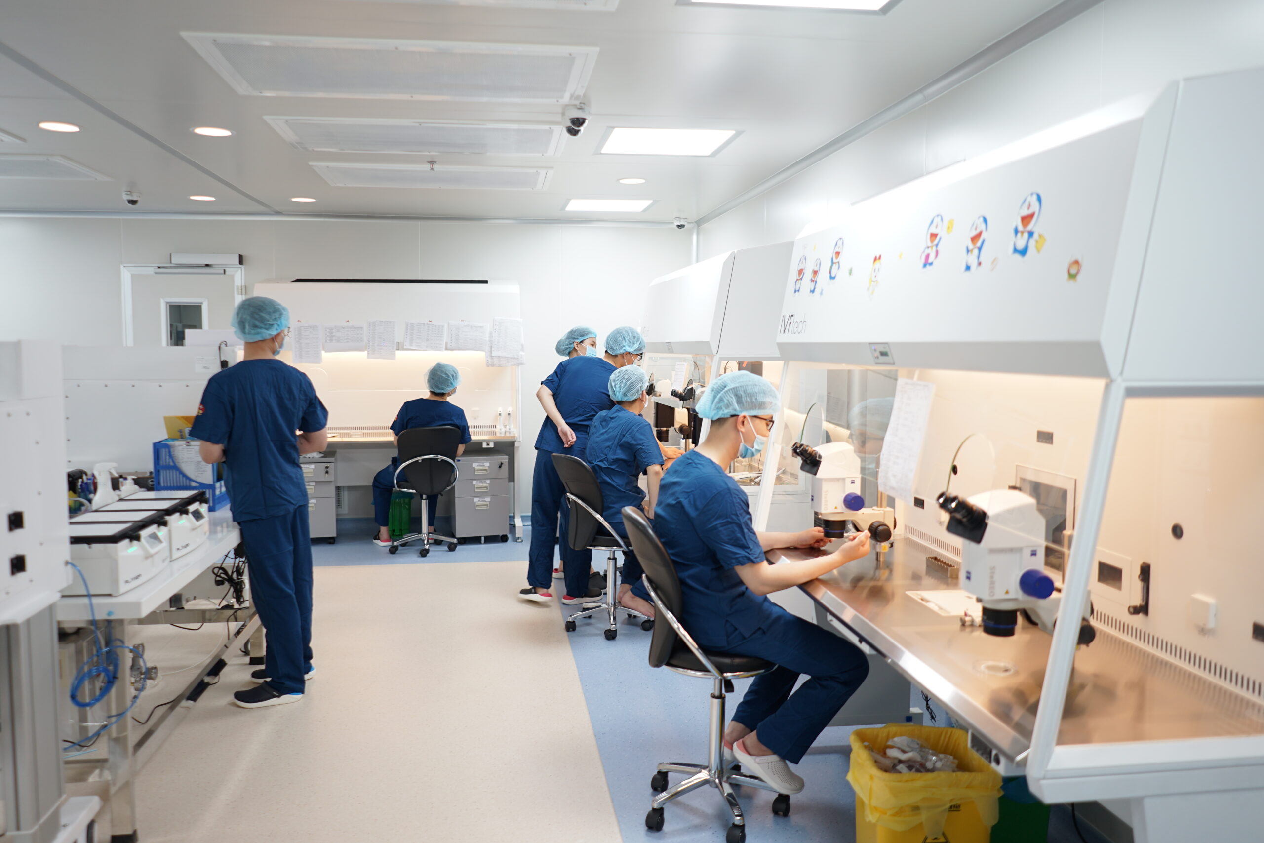 Bệnh viện Đức Phúc sở hữu phòng Lab tiên tiến với hệ thống trang thiết bị đạt chuẩn y tế