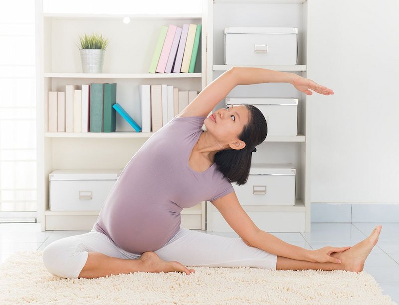 Tập yoga là cách cải thiện giấc ngủ an toàn được nhiều mẹ bầu lựa chọn