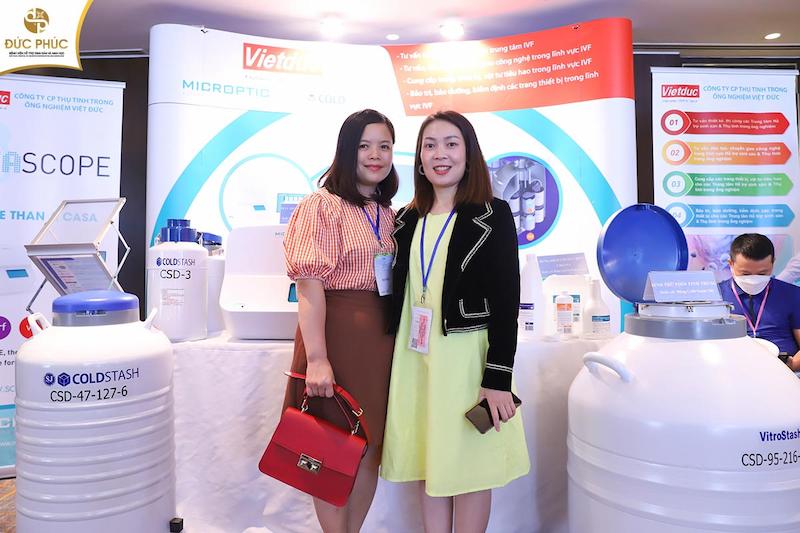 ThS. BS La Thị Phương Thảo và ThS. Bs Diêm Thị Yến đại diện Bệnh viện Đức Phúc tham dự hội nghị