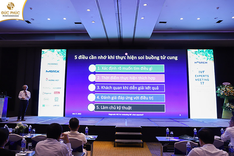 Hội nghị là nơi các chuyên gia báo cáo, chia sẻ và trao đổi các kiến thức liên quan đến thụ tinh ống nghiệm IVF