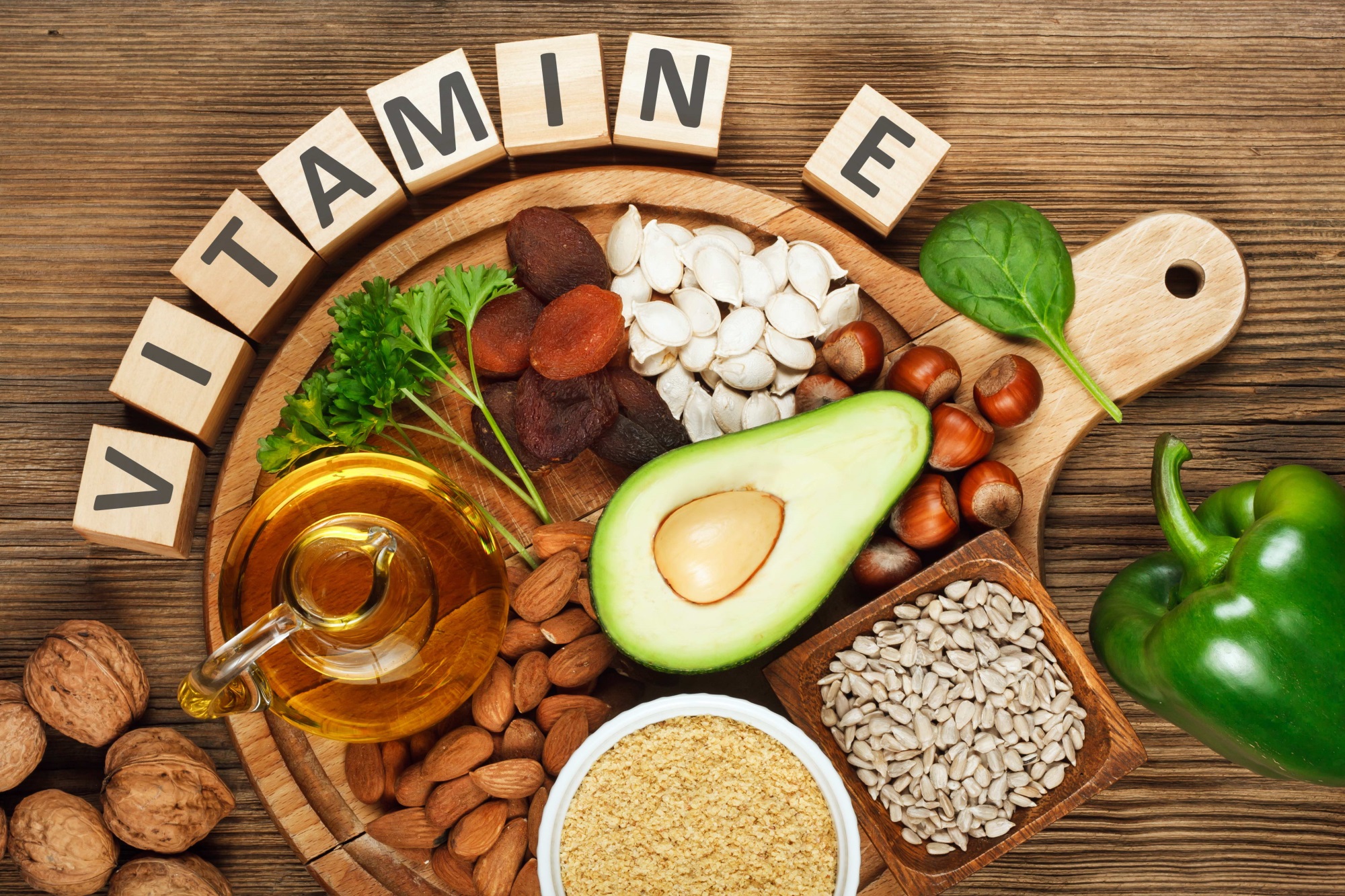 Bổ sung đầy đủ các loại vitamin trong bữa ăn hàng ngày ( Ảnh internet )