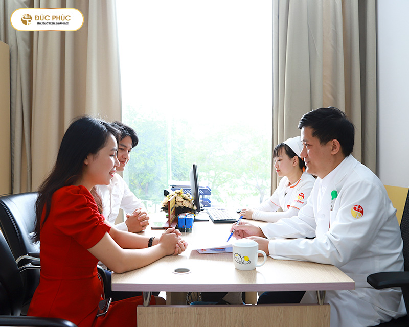 sau một năm không sử dụng biện pháp tránh thai mà vẫn chưa thụ thai nên đi khám sớm