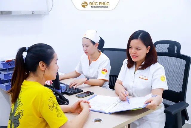 Đợi ít nhất 10-14 ngày sau chuyển phôi hoặc theo chỉ định bác sĩ để thử thai