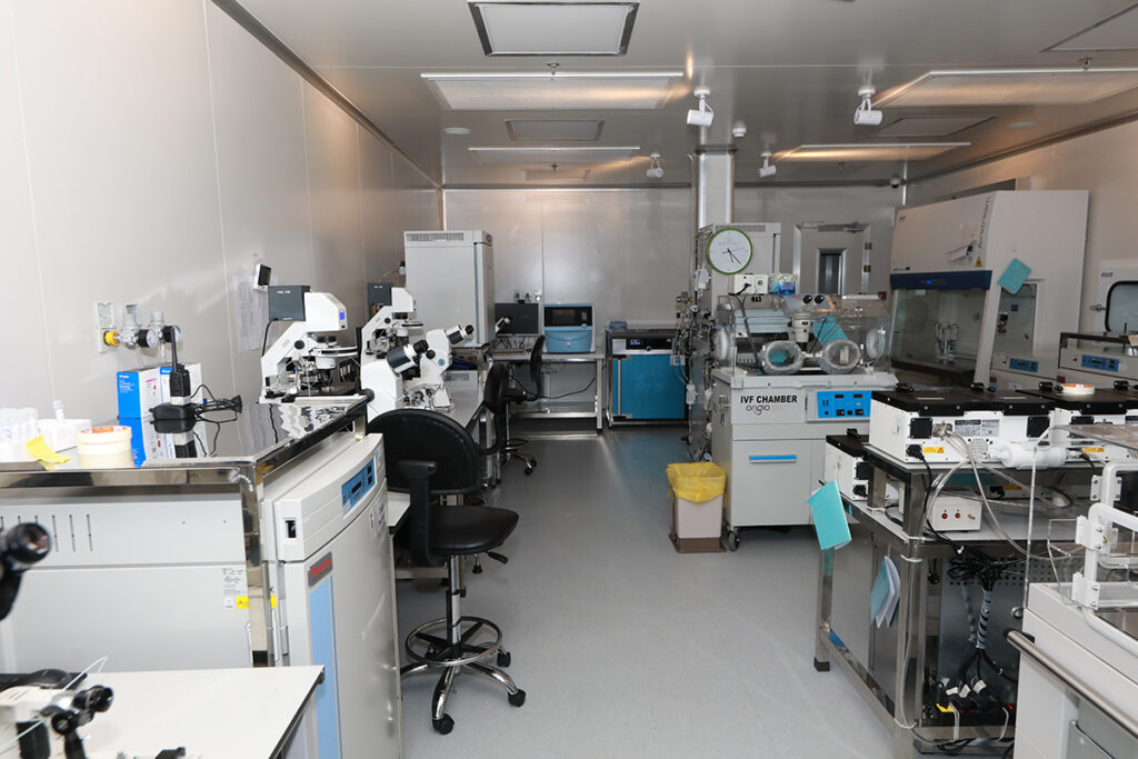 Phòng lab IVF Nam học và Hiếm muộn Hà Nội